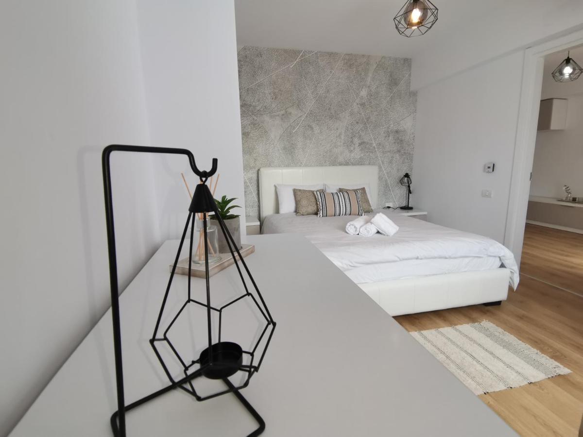 City Center Accommodation - 404 Resita Exterior foto